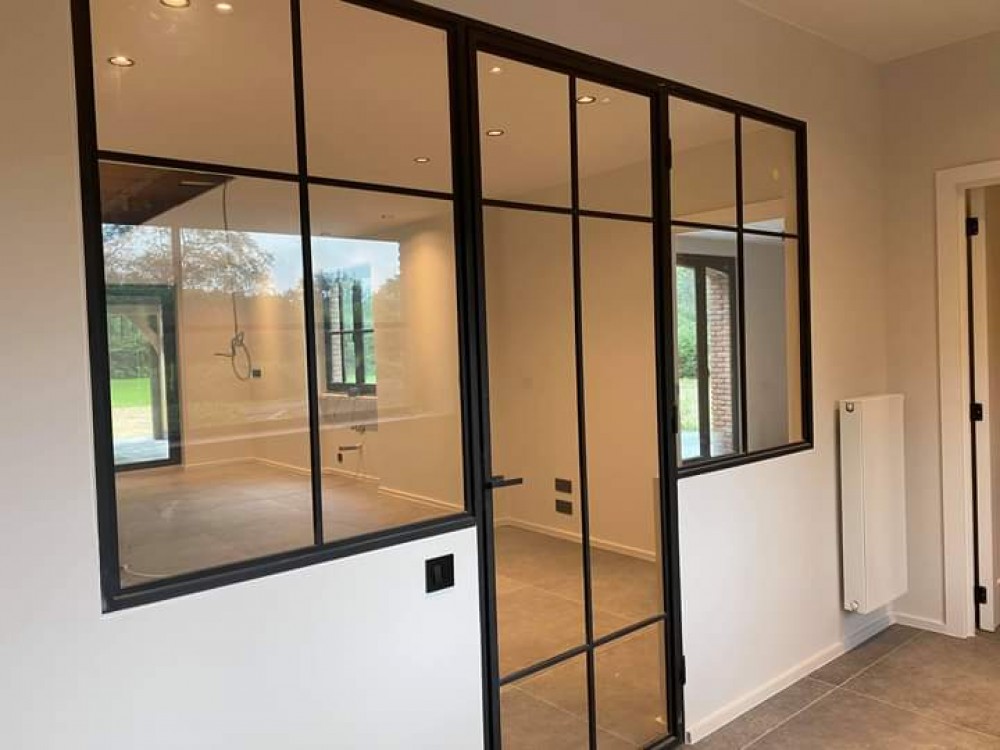 Portes et châssis en acier